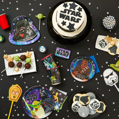 Star Wars Galaxy of Adventures 9-Inch Paper Plates