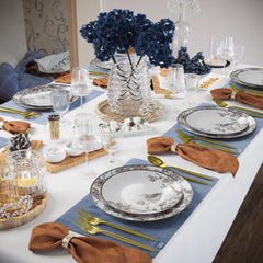 8" Rustik Design Plastic Plates (10)