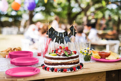 7 In. Cerise Plastic Plates | Case of 600