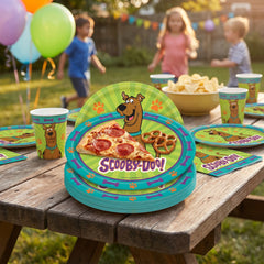 Scooby-Doo 9" Round Paper Plates - Kids Birthday Party Tableware