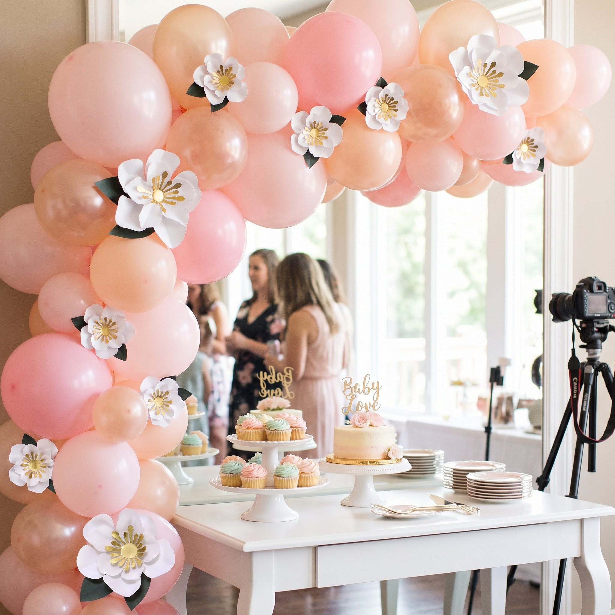 White Flower Accent Balloon Decor Kit - 12 Pack