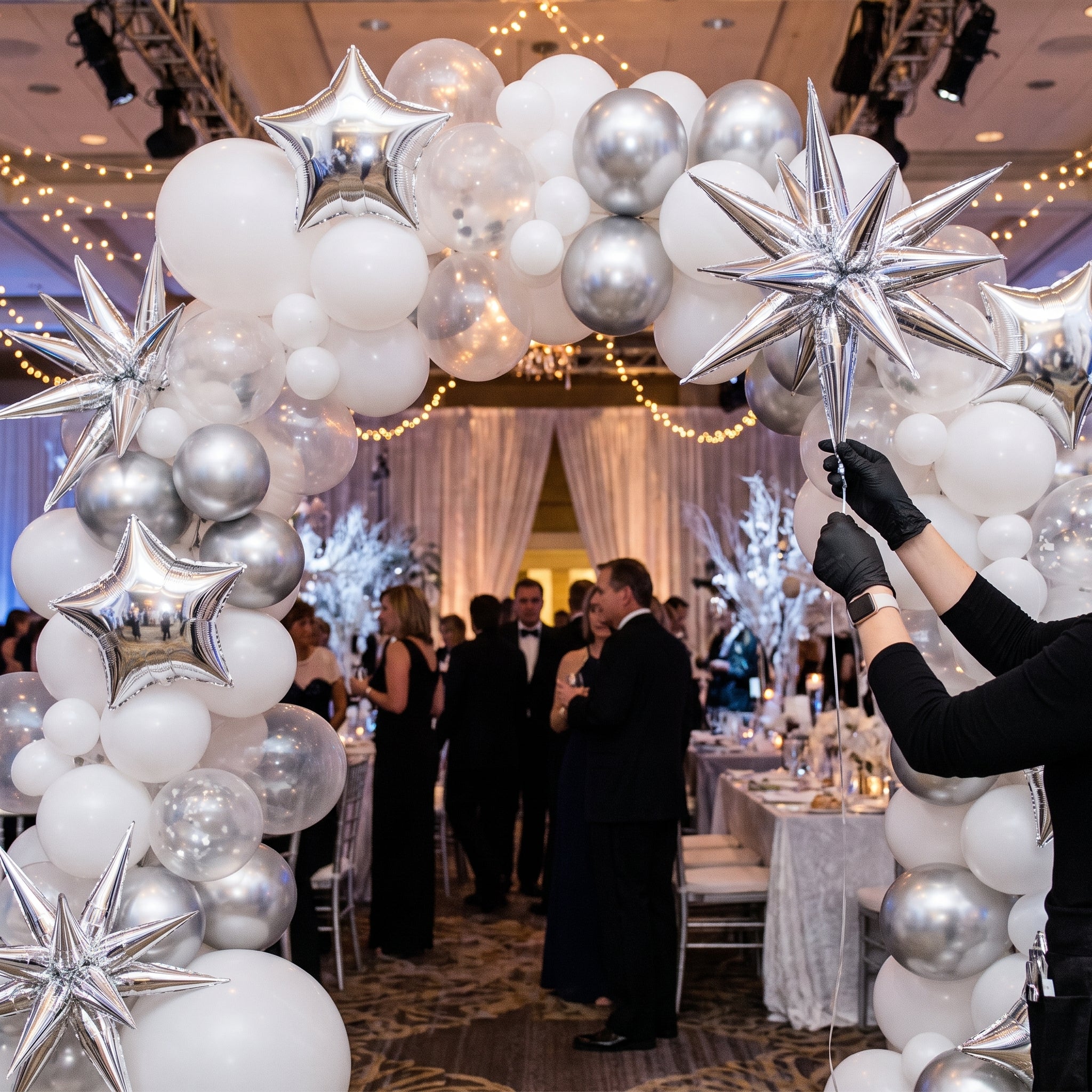 Silver Star Accent Balloon Decor Kit