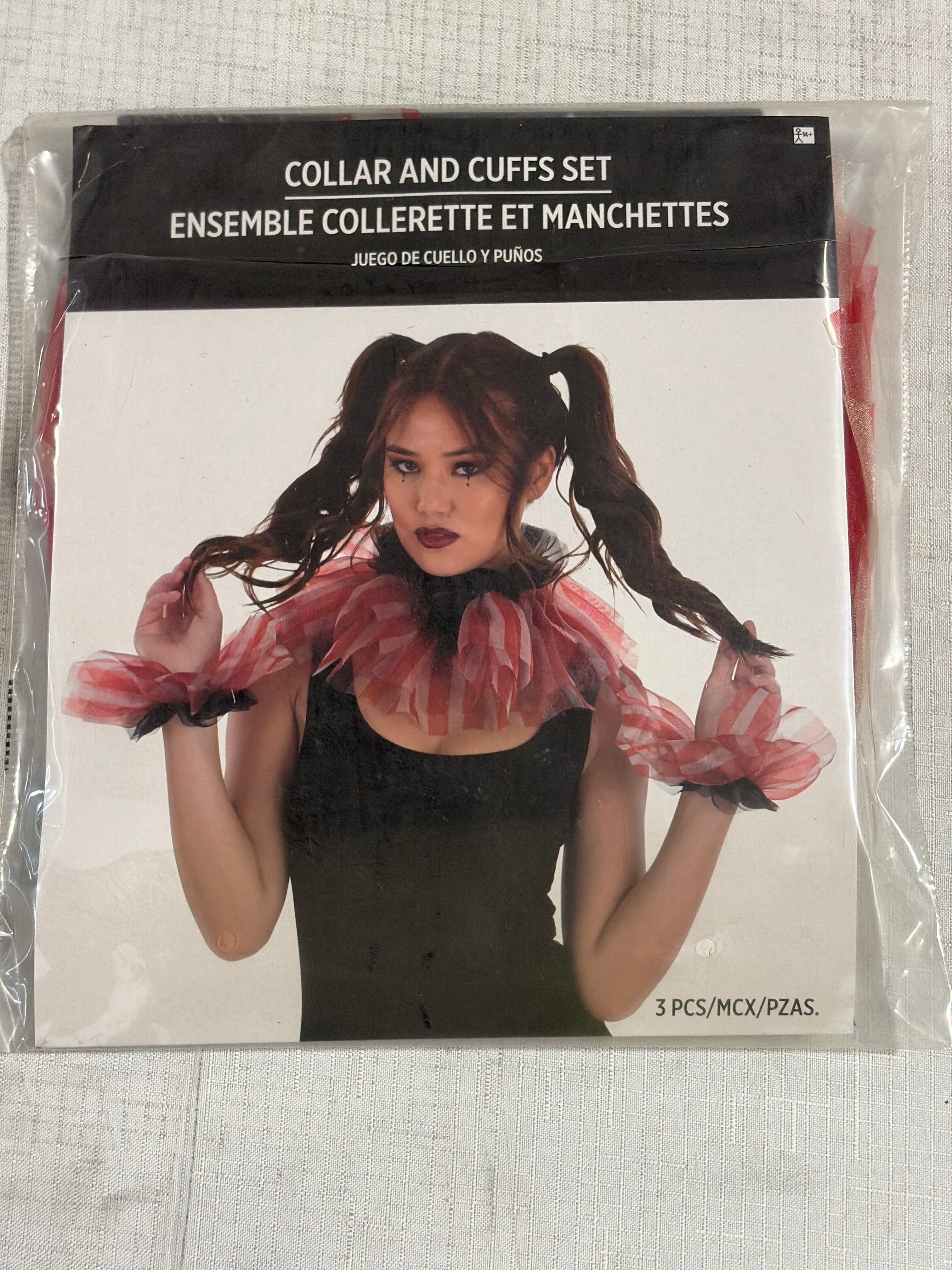 Vintage Circus Collar & Cuffs Halloween Accessory Set