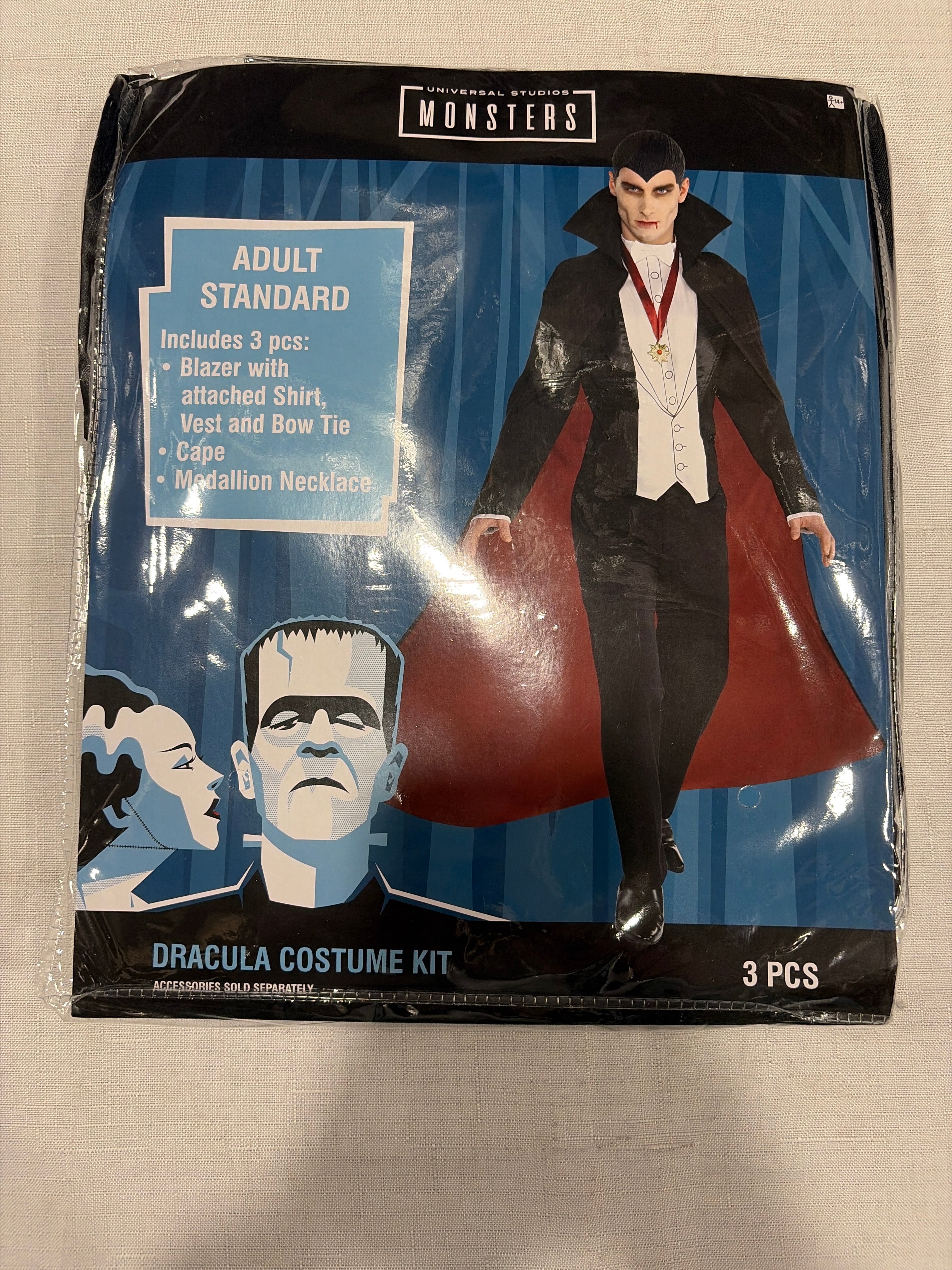 Classic Dracula Halloween Costume Cape Set