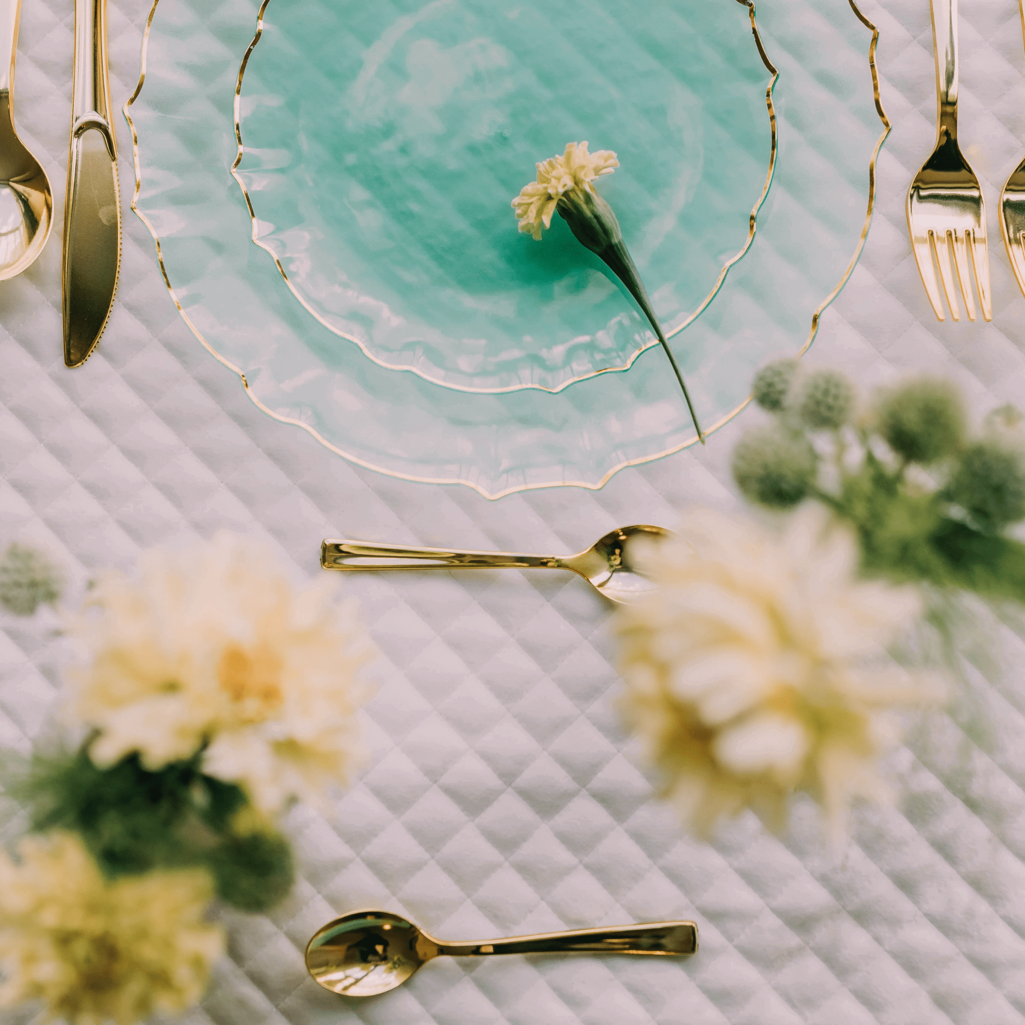 10 In. Mint/Gold Petal Plates | 120 Count