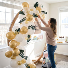 Festive Green Leafy Balloon Decoration Kit