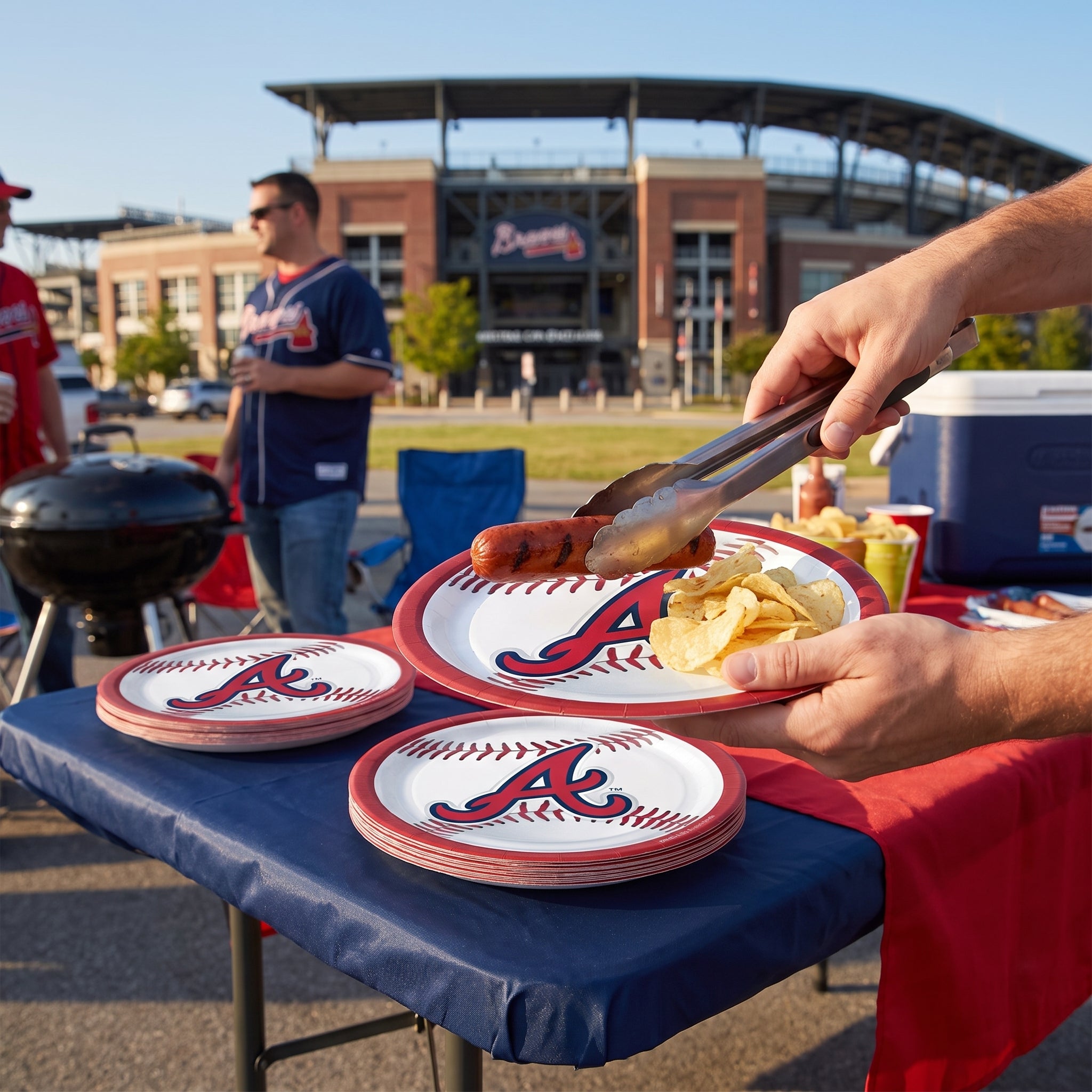 Atlanta Braves 9" Round Paper Plates - MLB Licensed