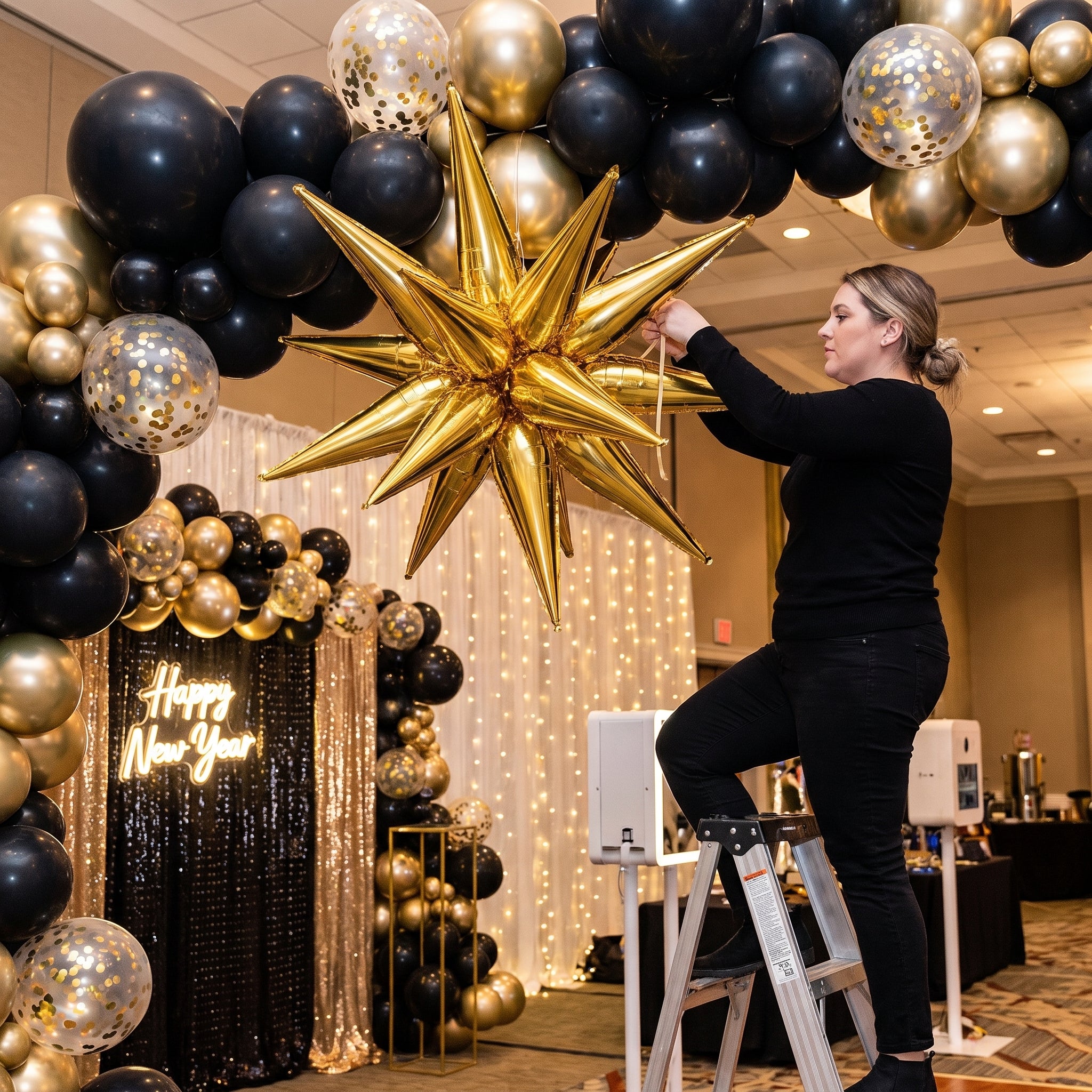 Gold Foil Starburst Balloon Set