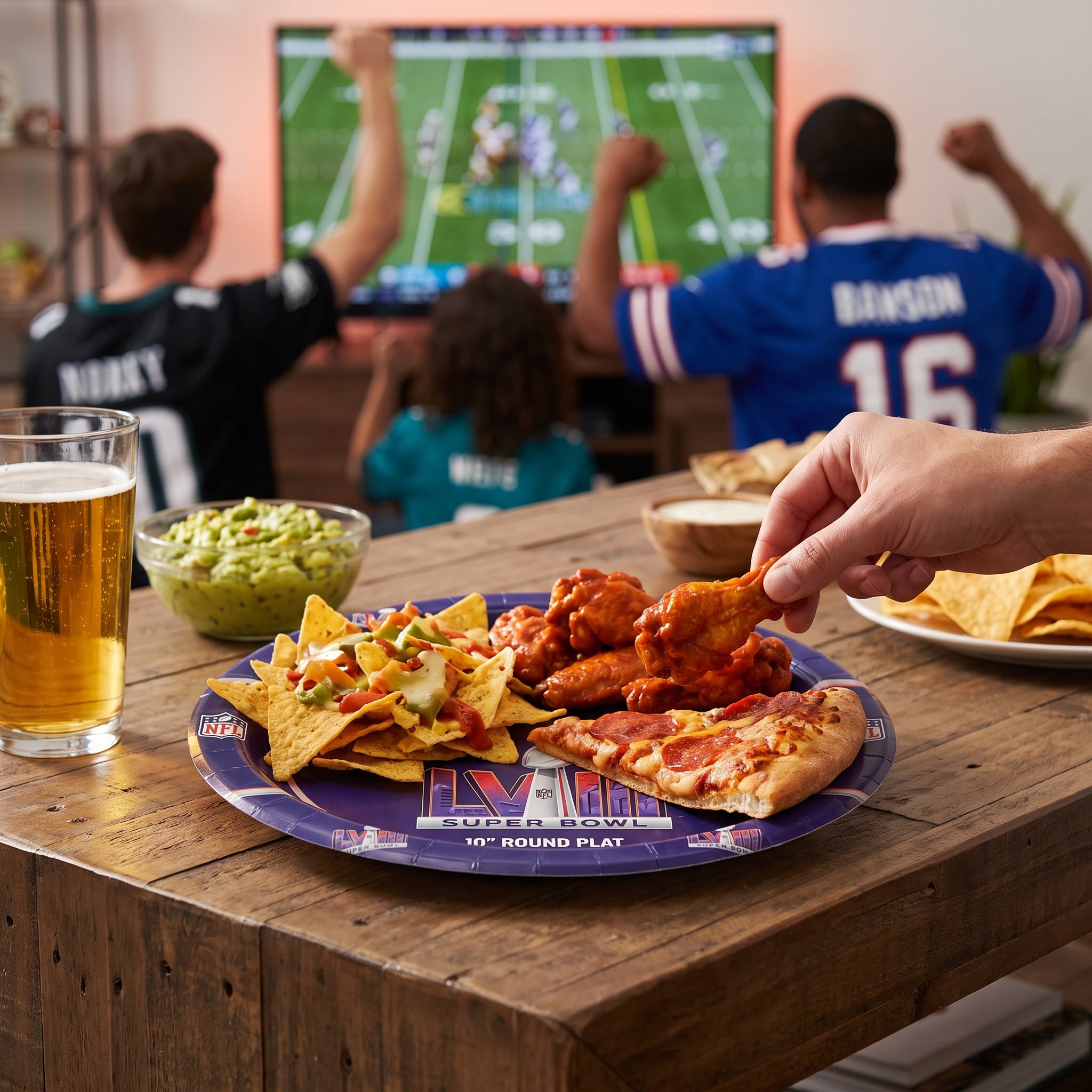 Super Bowl LVIII 10" Round Paper Plates