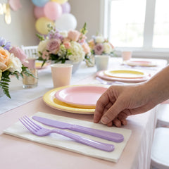 Lavender Plastic Economy Knives - 7.5 in.