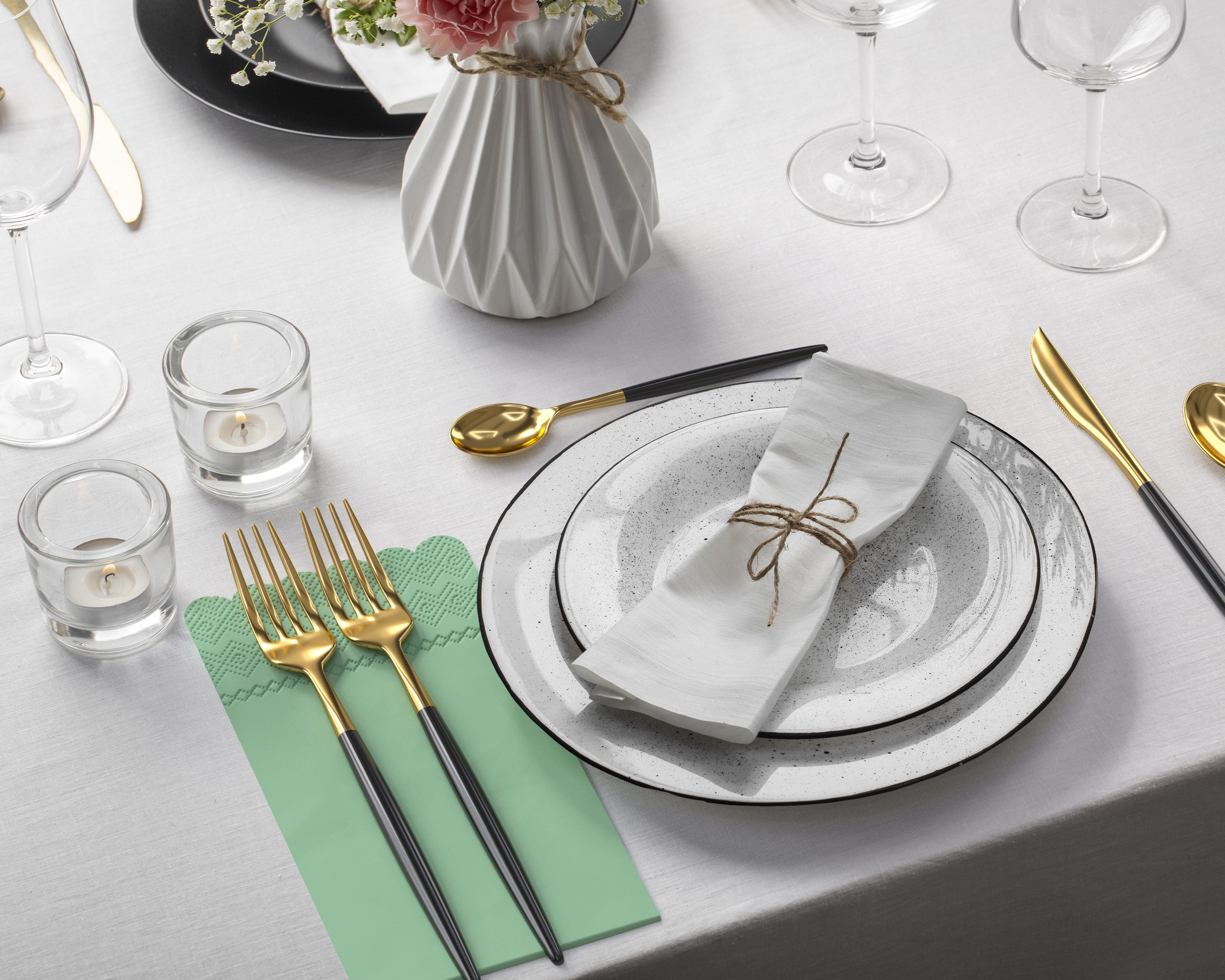 3 Ply Pistachio Green Scalloped Napkins - 20 Ct.