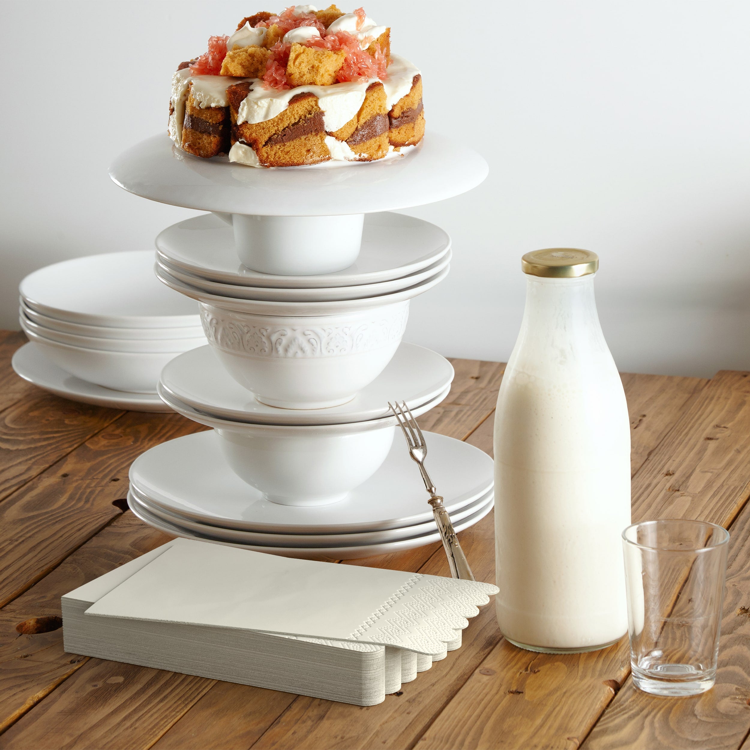3 Ply Ivory Scalloped Napkins - 20 Ct.