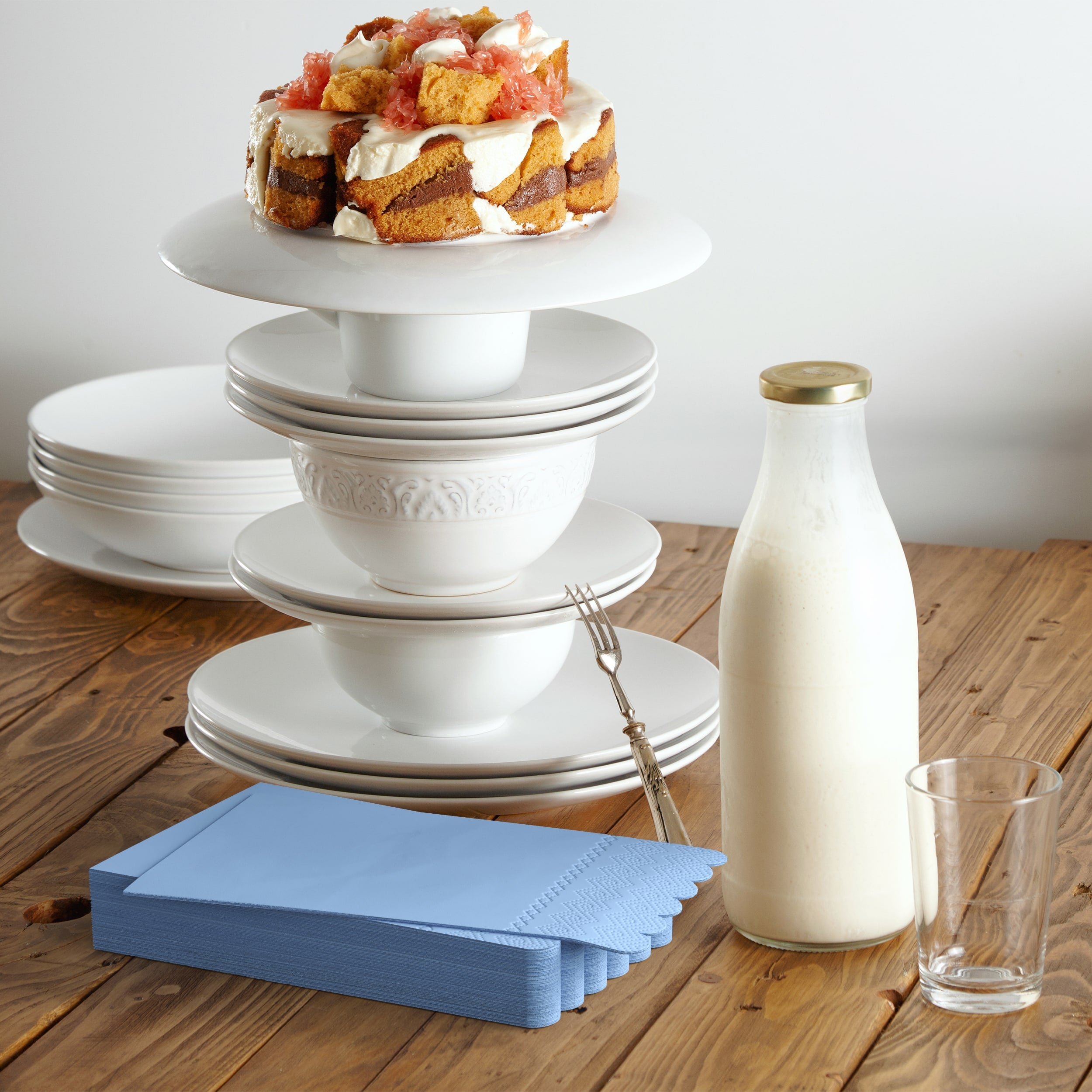 3 Ply Sky Blue Scalloped Napkins - 20 Ct.