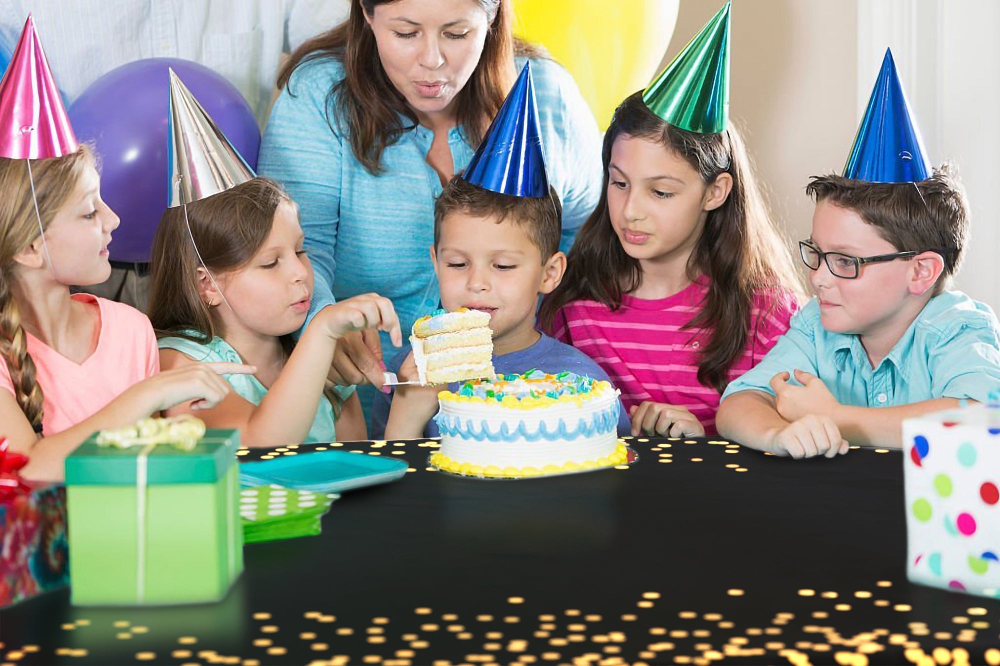 Printed Plastic Table Cover Black/Gold | Case of 48